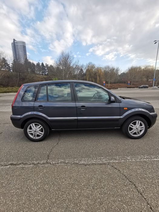 Vând Ford Fusion 1.6 TDCI 2006