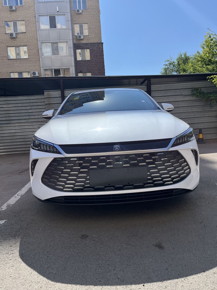 Byd Qin Plaus 55, гибрид