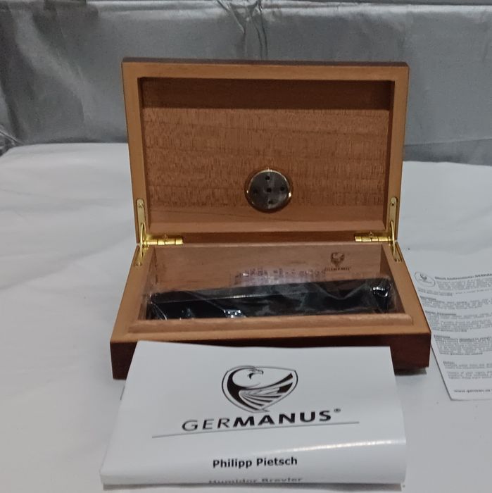 Cutie pentru  muștiuc  saxofon lemn