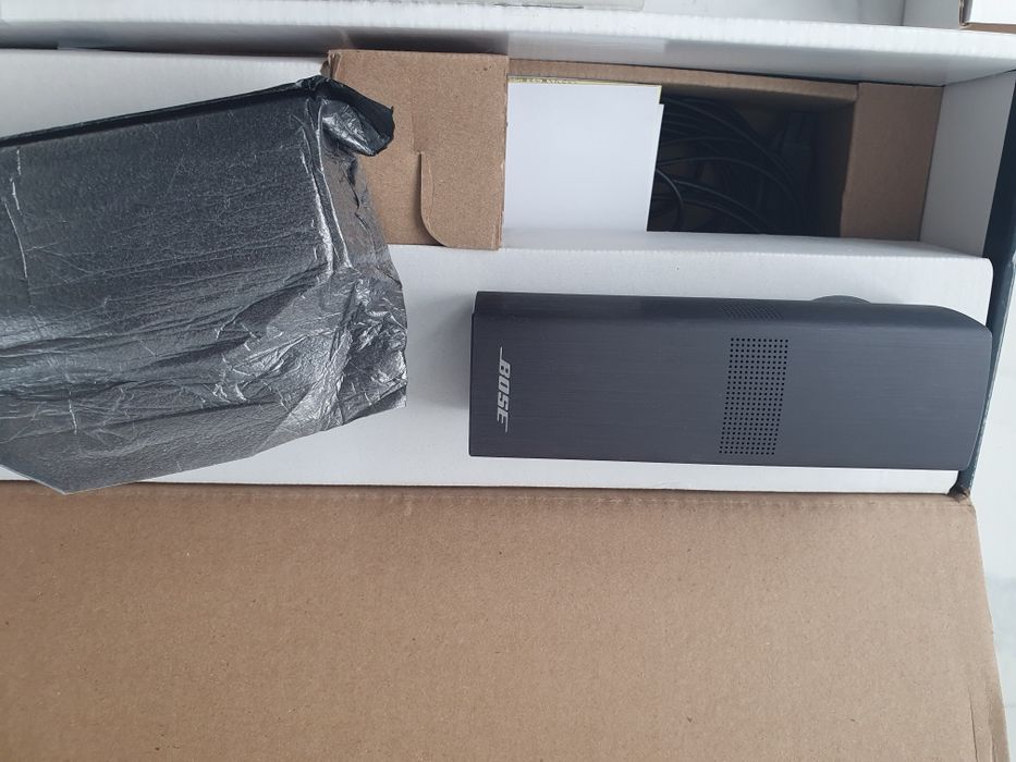Bose surround 700 speakers noi
