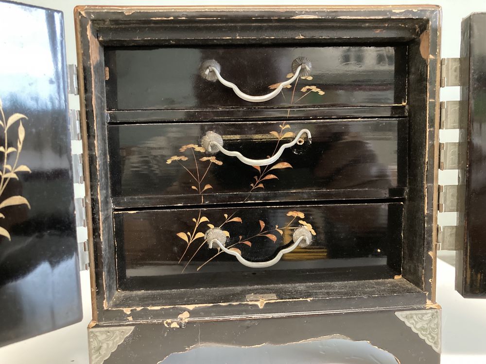 Антична японска кутия за бижута от периода Meiji