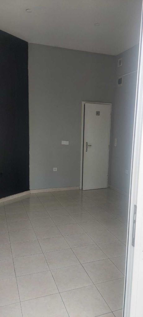 Дава се под наем Офис в Бургас, Възраждане - 17 кв.м за 140 € - Снимка #1