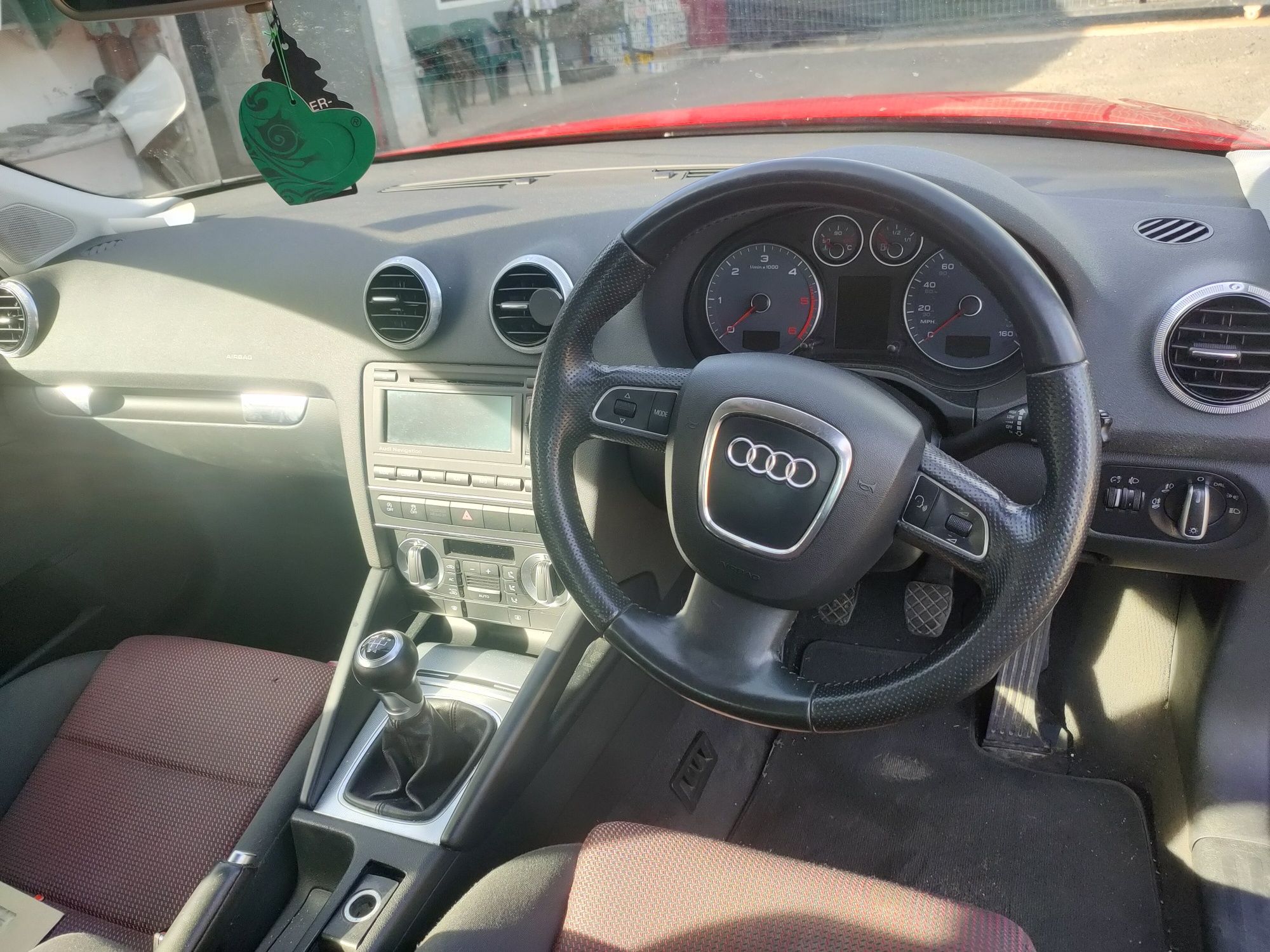 Dezmembrări ușa oglinda bara capota trager contact stop audi A3 1.6tdi