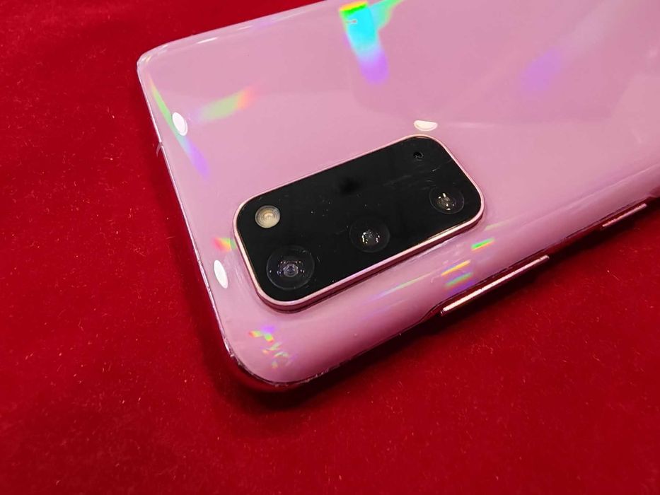 ***Петно на екрана*** Samsung Galaxy S20 5G 128GB