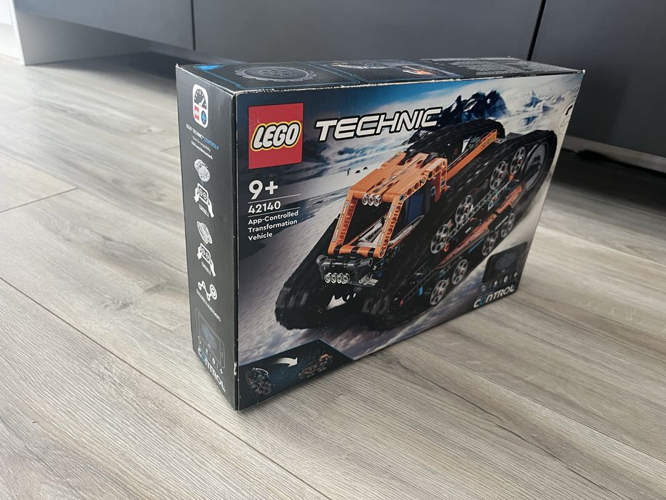 Lego Tehnic, App-Controlled Transformation Vehicle, 42140