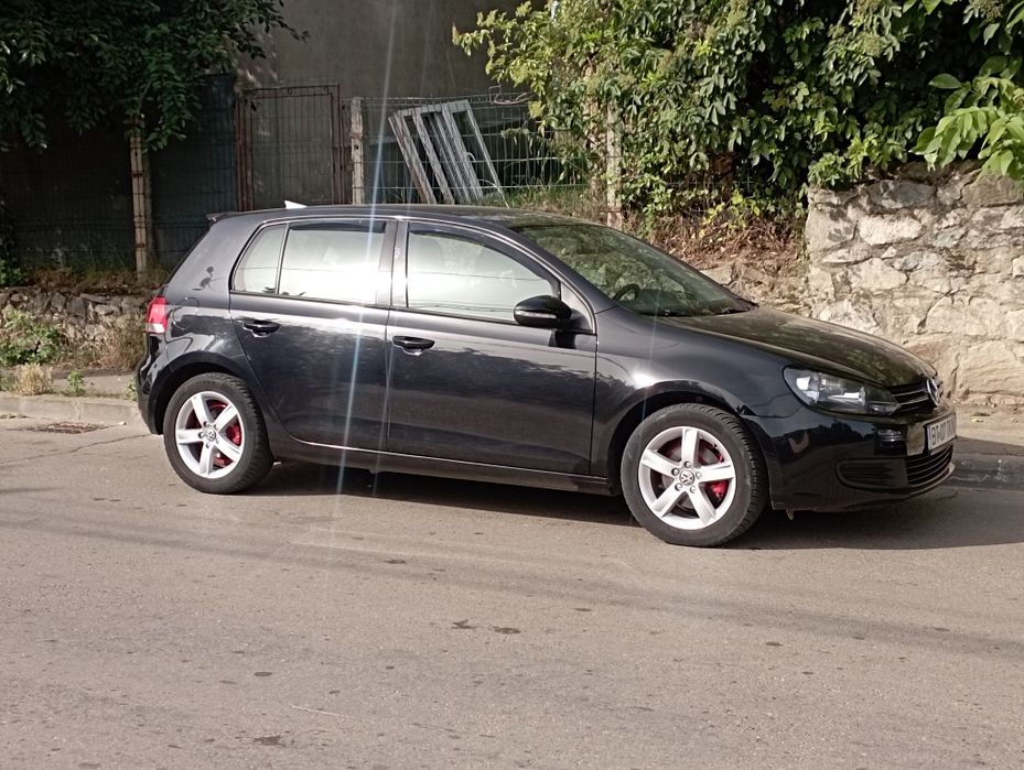 Vând Volkswagen Golf VI. Negociabil!