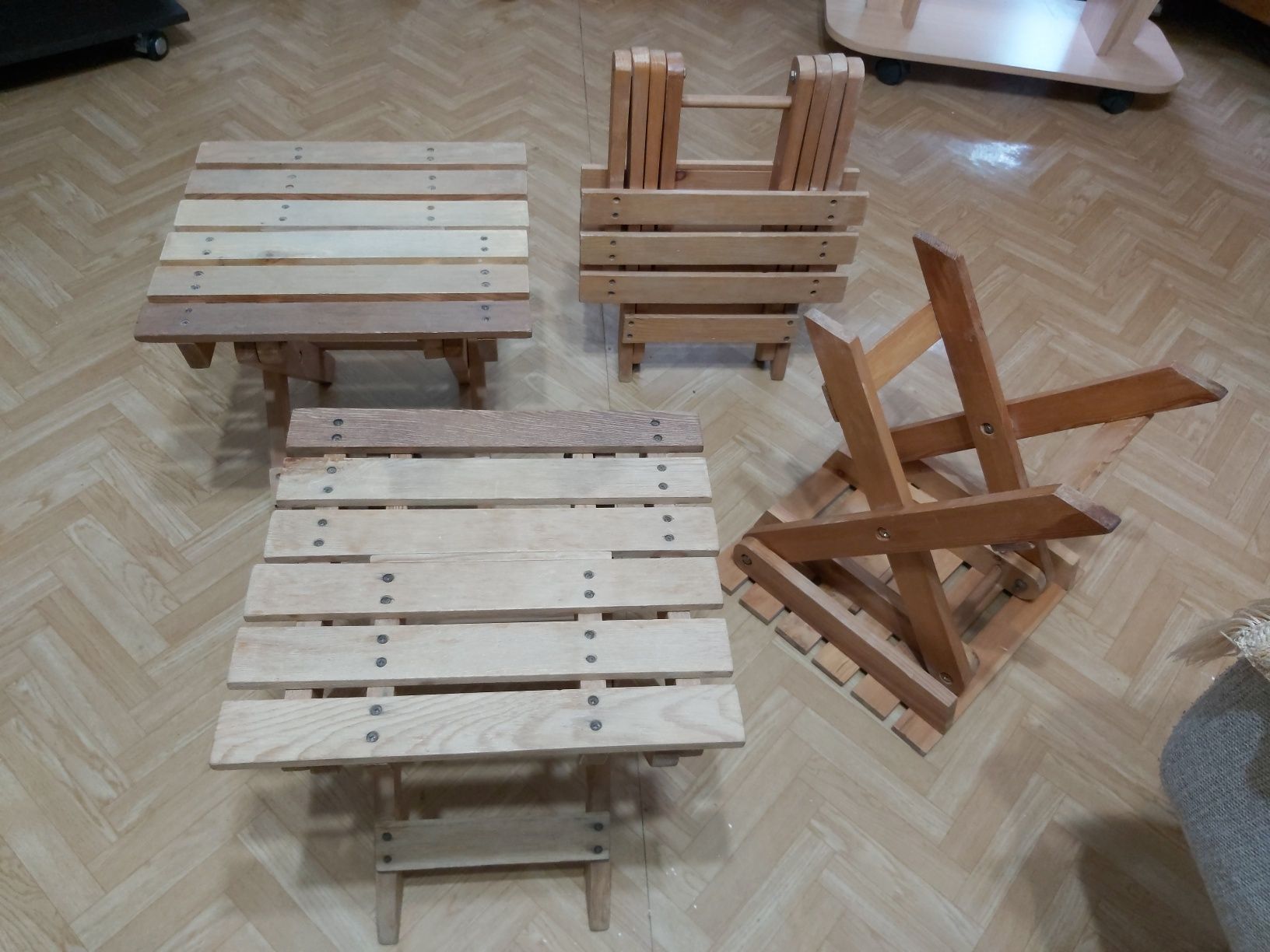 Табуретка ручной работы