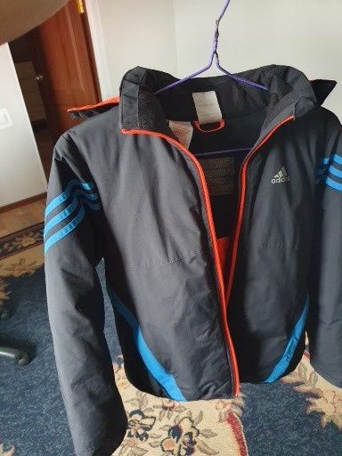 зимняя куртка на мальчика 8-10 лет