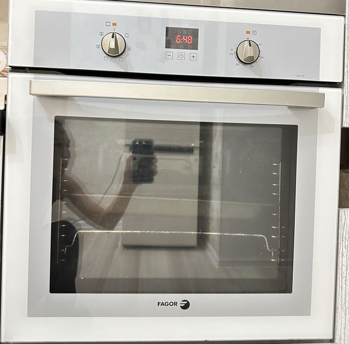 Продам духовой шкаф в идеальном состоянии!