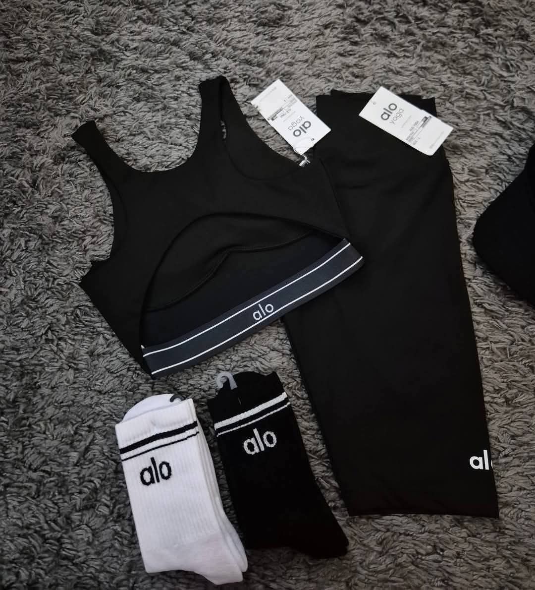 Дамски клинове и комплекти Alo, Nike