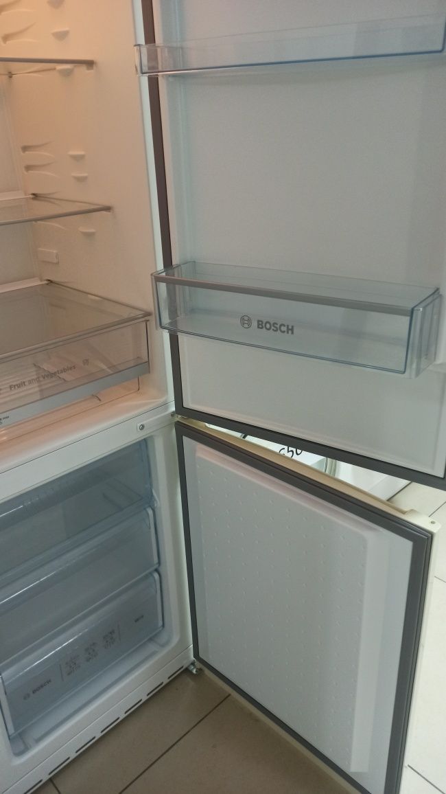 Холодильник indesit, есть каспи Ред