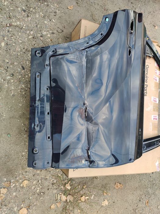Дверь передняя и задняя на автомобиль Tucson