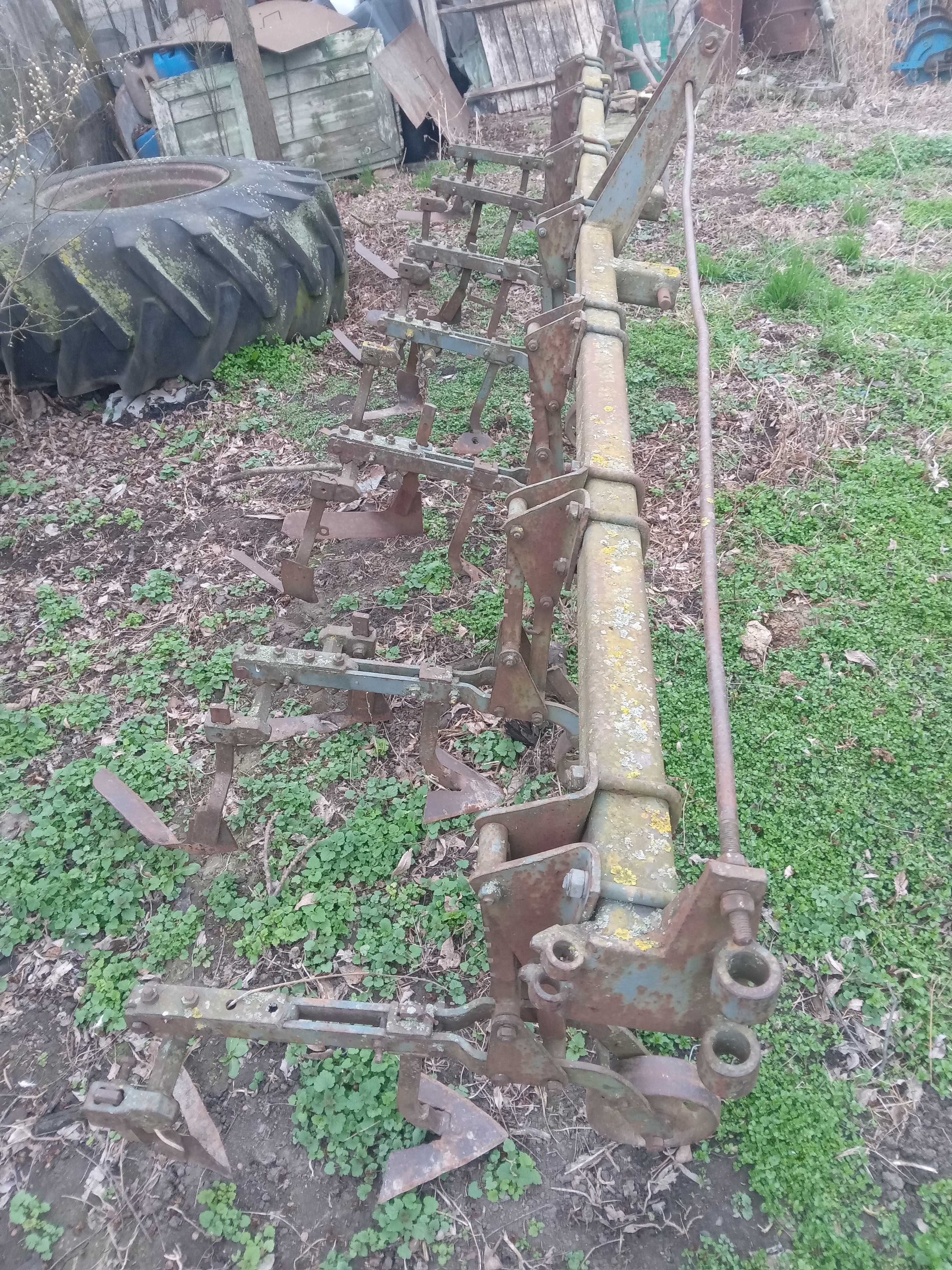 Vand presa jhon deere  336 cultivator 7 sctii si semanatoare sp6