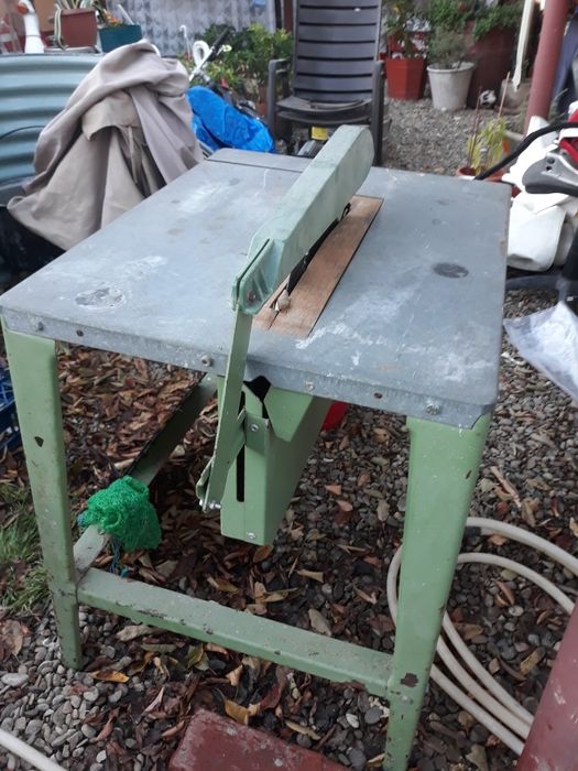 Circular de lemne solid foarte silentionos la 220 v.preț.1600 lei.