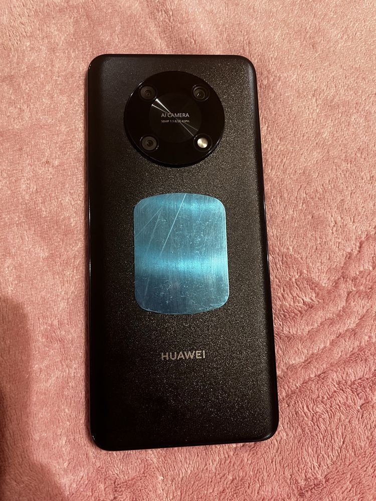 Huawei Nova Y90 sub 2 ani de folosire