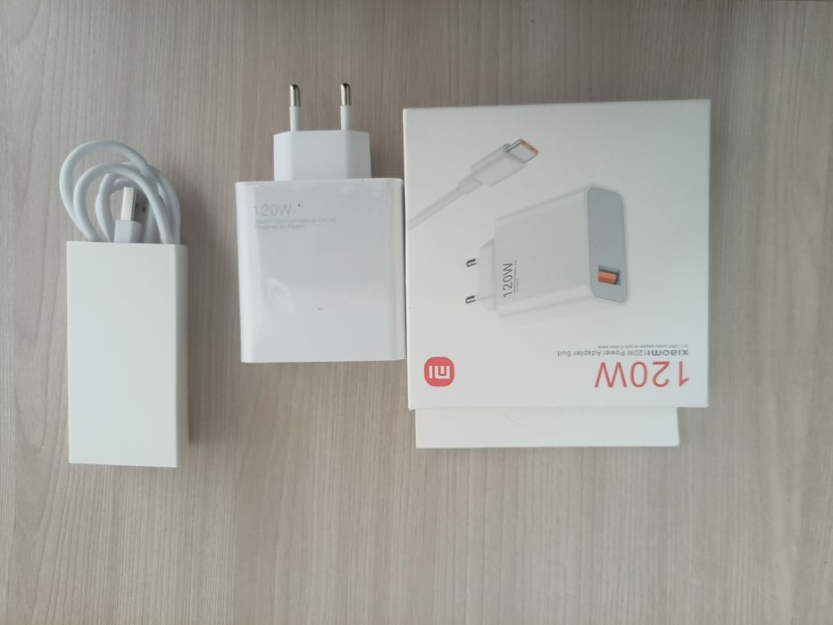 Продам зарядку для телефона