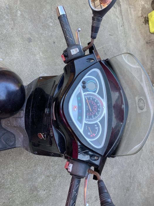 Vând Kymco people s 125