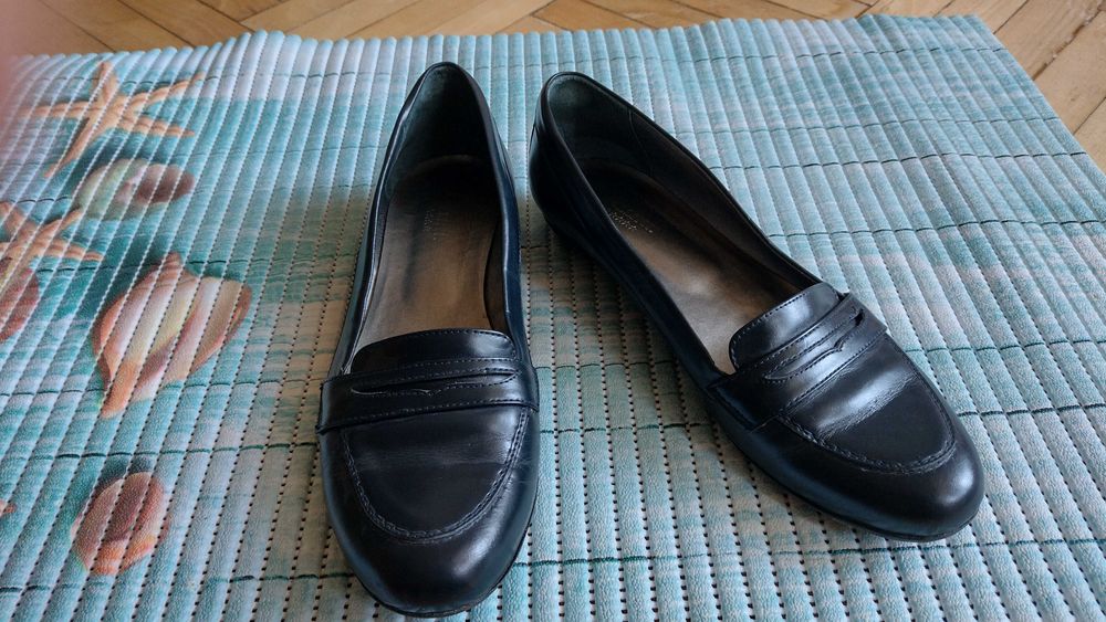 Vând pantofi din piele naturala, M.38-39