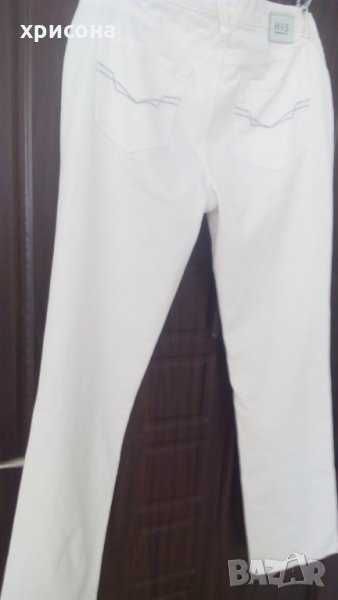 Летен нов  спортен панталон , бял,тип дънки