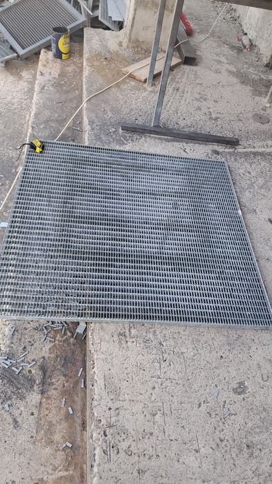 Trepte zincate exterioare