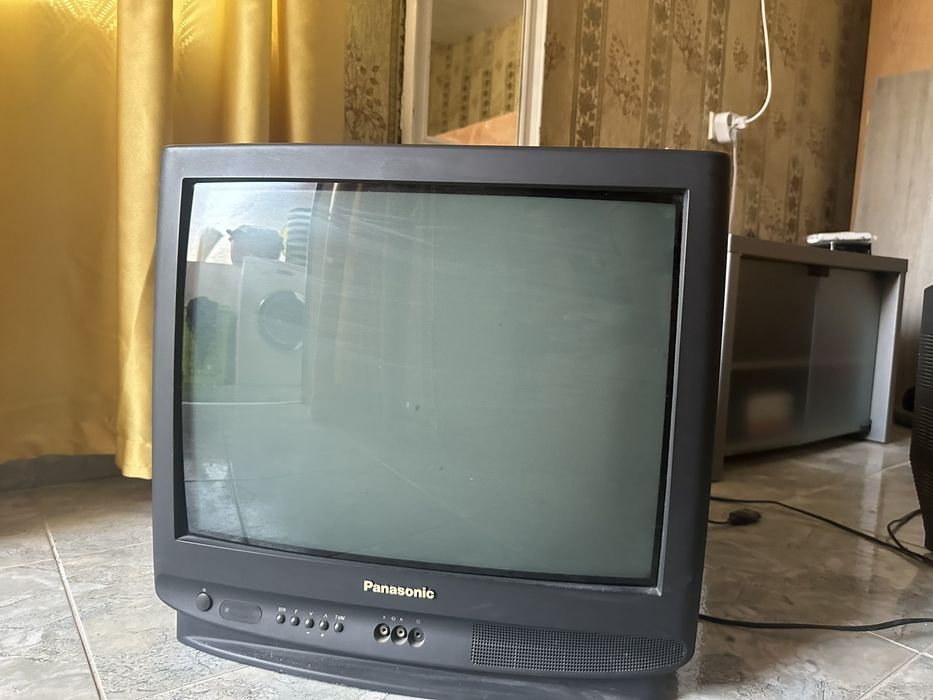 Продавам телевизор голям и малък от старите здрави и работещи