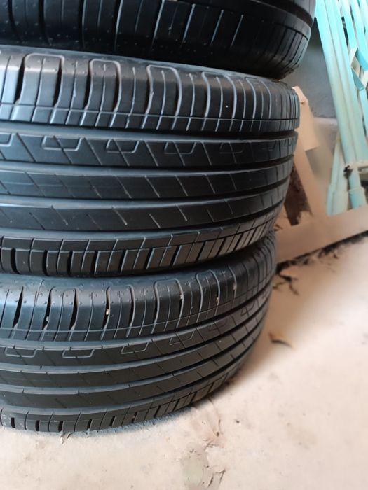 Balon Goodyear 215 55 R17 Holati Yangide Turibti