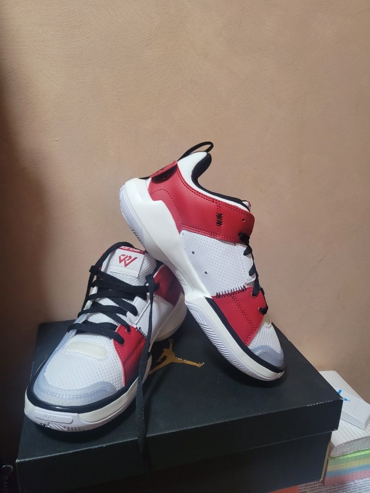 Маратонки NIKE JORDAN нови