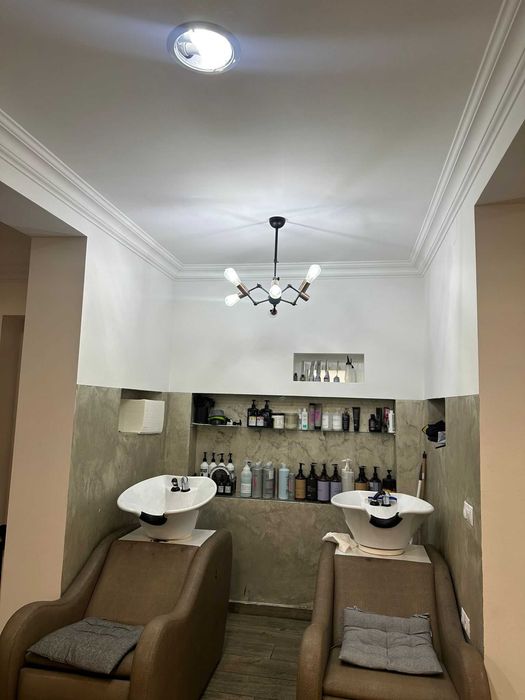 Inchiriez in salon post coafor, make-up, Tg. Mures, Centru