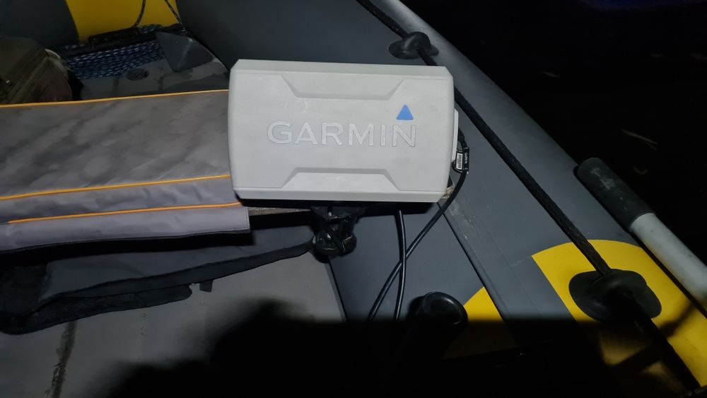 Продам эхолот Гармин страйкер плюс 7