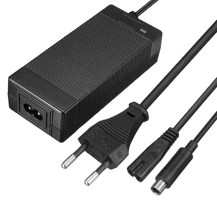 Зарядно за Xiaomi M365 – 36V | Топ Скутерс
