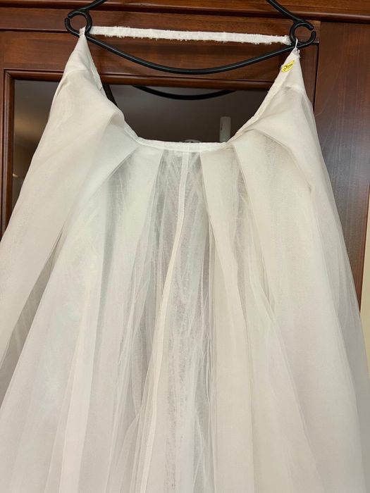 Trenă rochie de mireasă cu mărgele, 2m, impecabilă