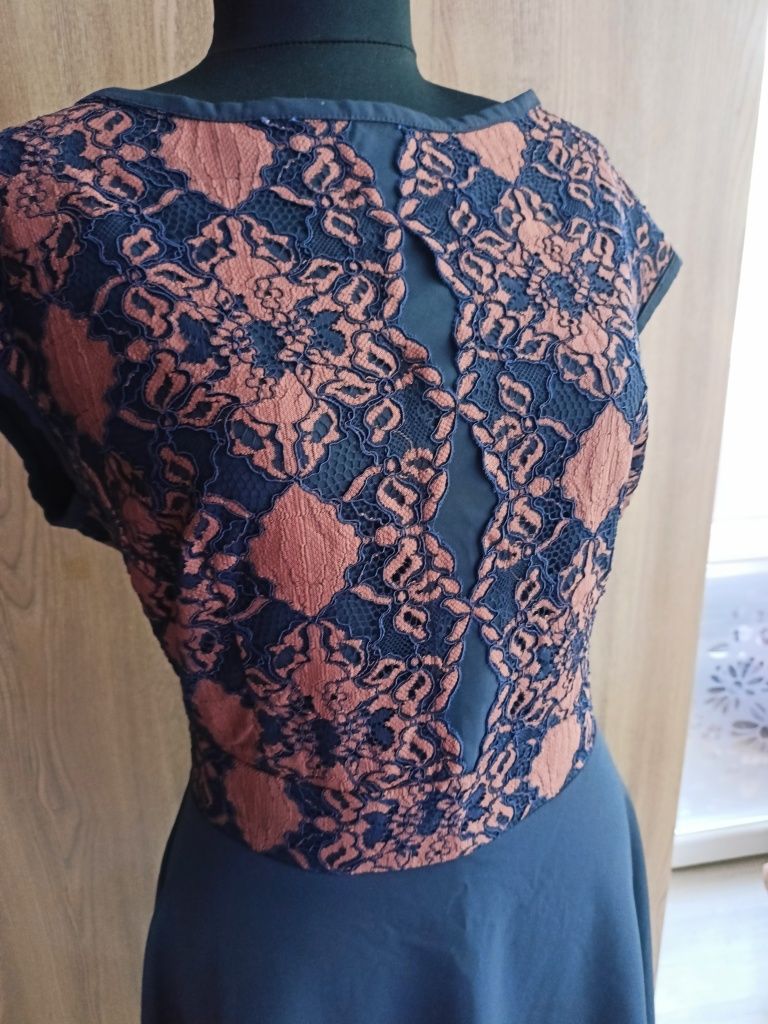 Уникални красиви рокли