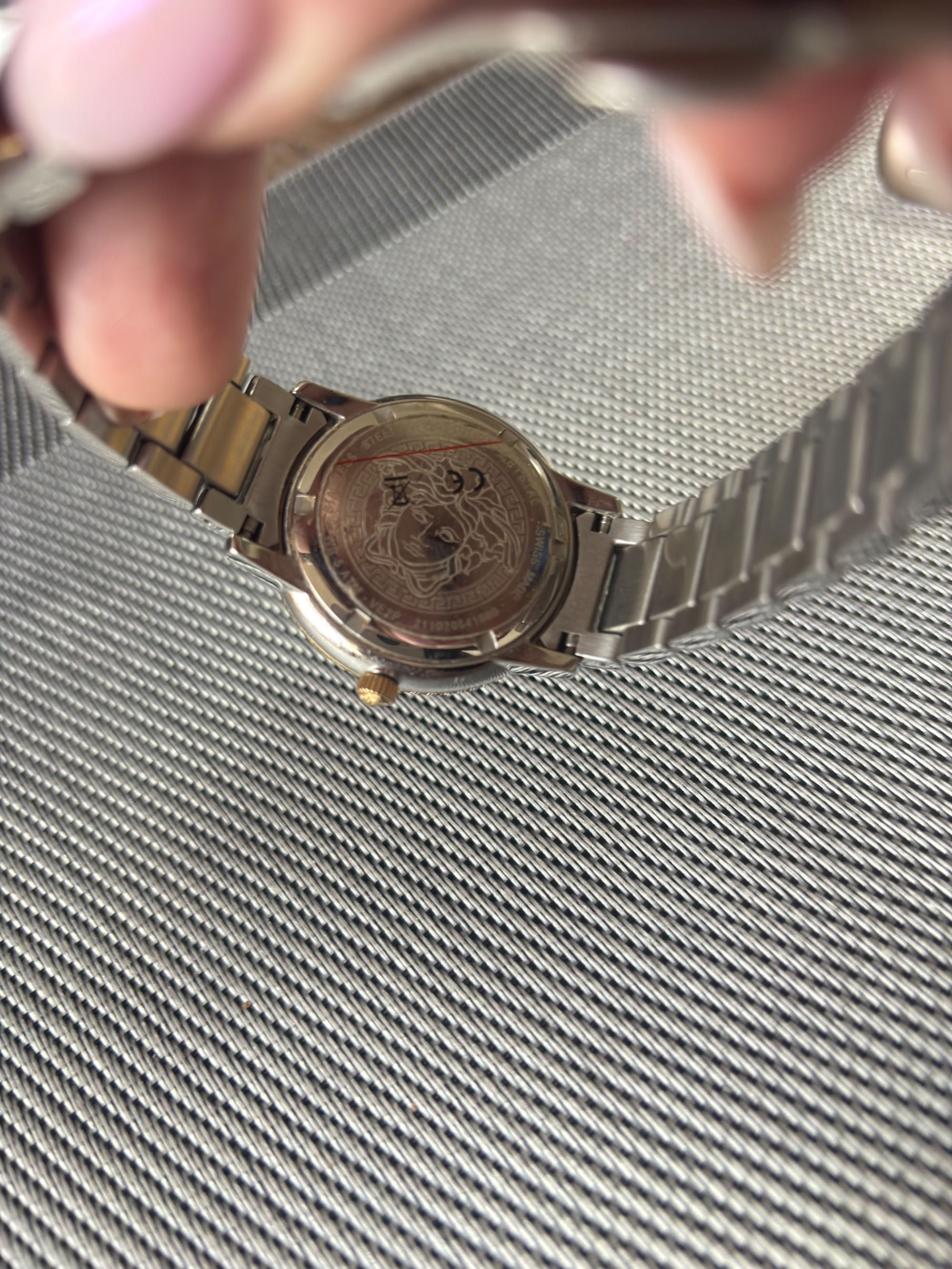 Часовник Versace