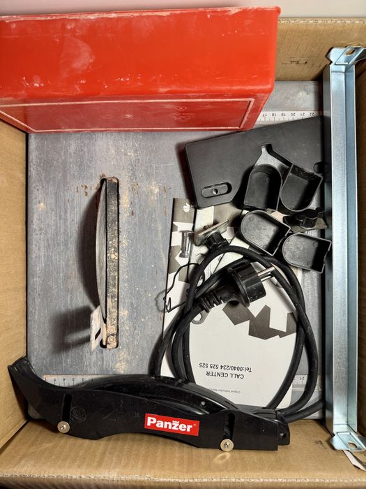 Mașină electrică de tăiat gresie/ferăstrăul circular