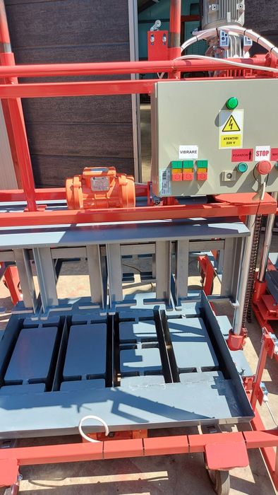 Presa Vibropresa electrica boltari pavele