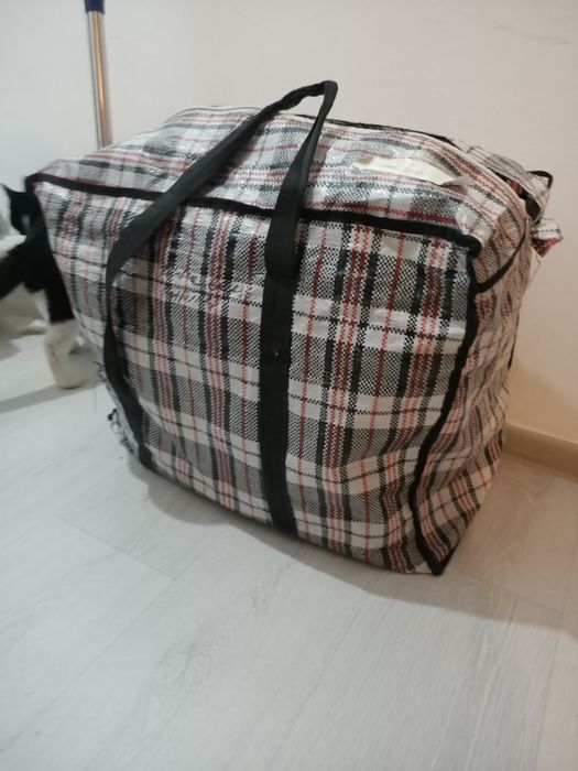 Отдам женские вещи