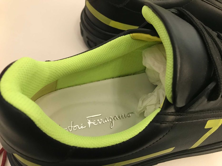 Salvatore Ferragamo 39, sneakers autentici, full box, retail 530 euro