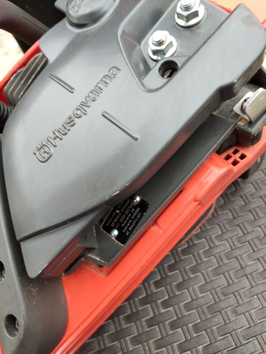 Vând 2 drujbe Husqvarna