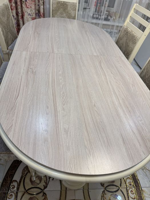 Стол со стульями