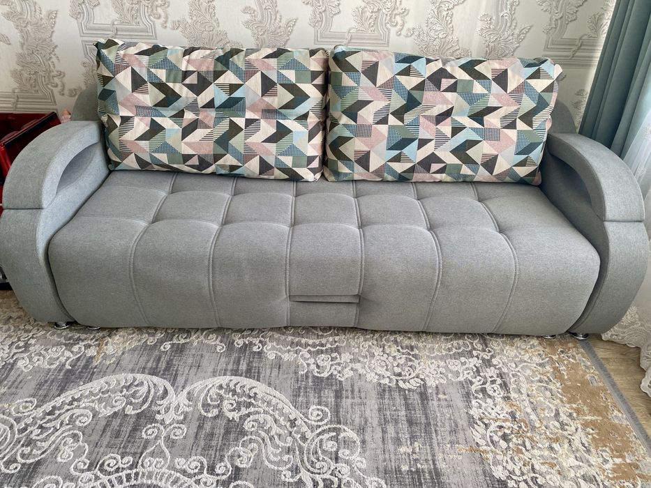 Продам диван в отличном состоянии