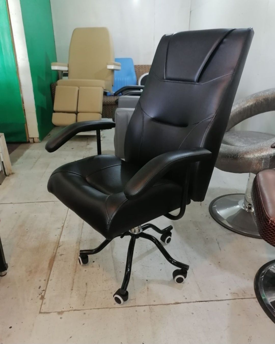 Срочна стул продаётся супер качество новые