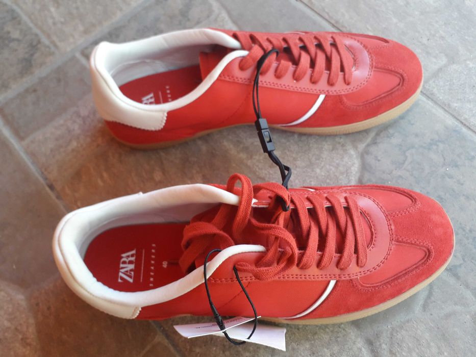 Vând Sneakers Zara