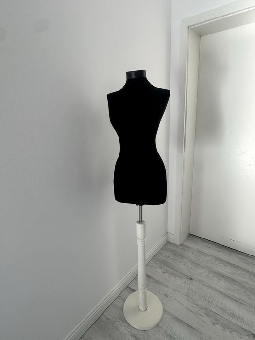 Manechine dama impecabile