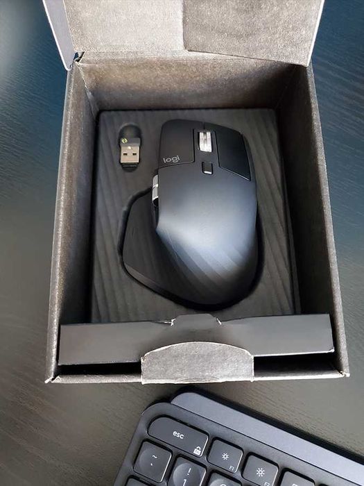 Клавиатура Logitech MX Keys (чёрная) + мышь MX Master 3S (чёрная)