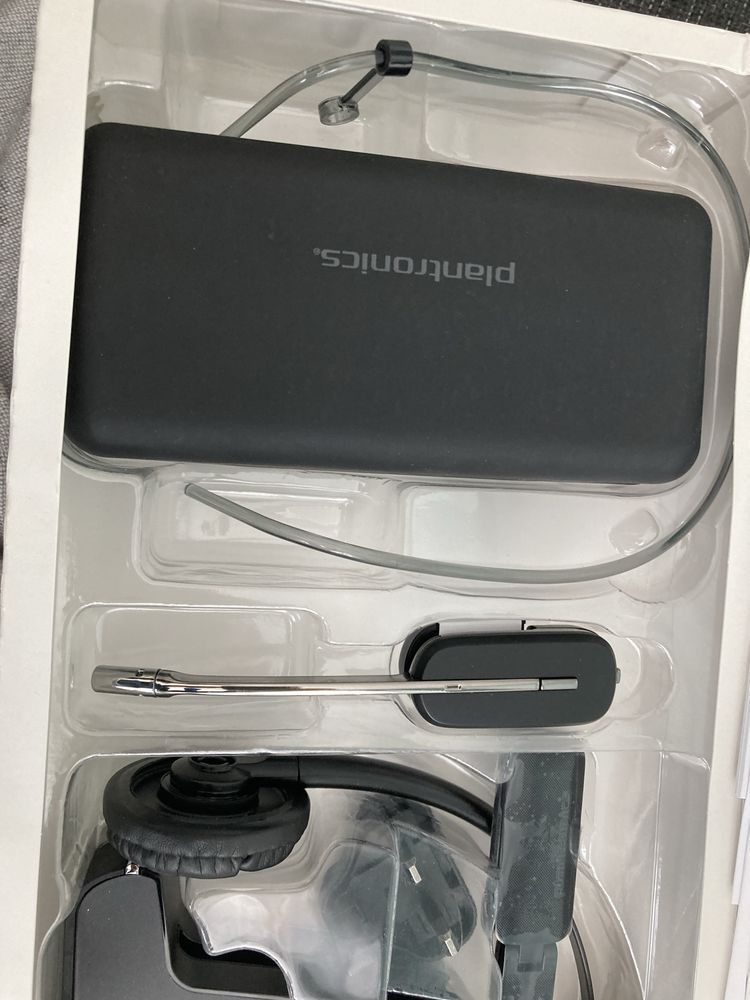 Слушалка Plantronics SAVI 440, безжична, USB, микрофон, черна