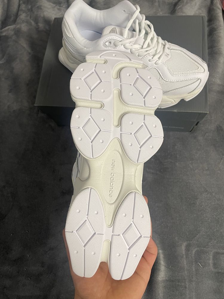 New Balance 9060 White