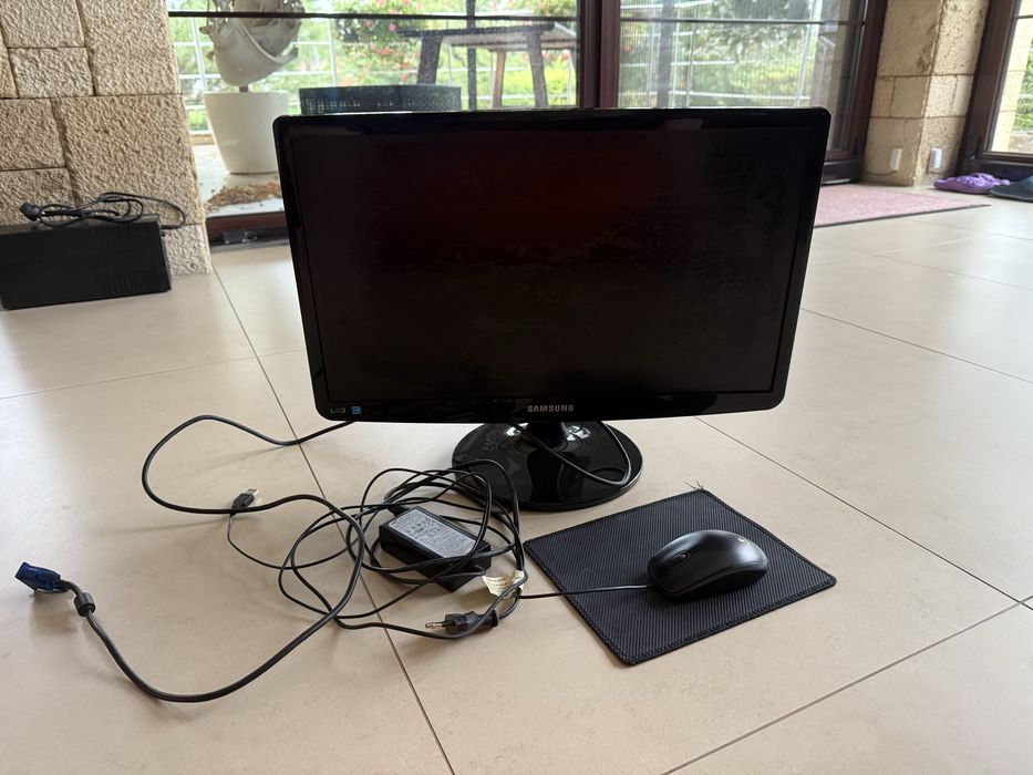 Монитор Samsung S24B150BL 24"