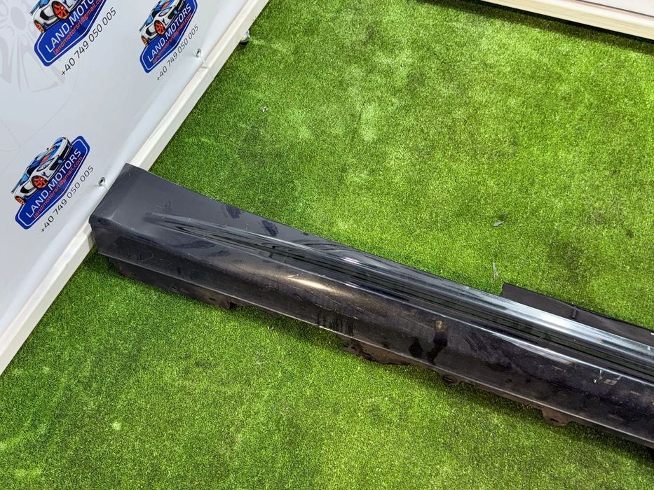 PRAG / ORNAMENT PRAG DREAPTA BMW SERIA 4 420D F32 / F33 / F36 2.0 DIESEL 2013 COD OEM 51777363396 / 7363396 / COUPE 2013-2021