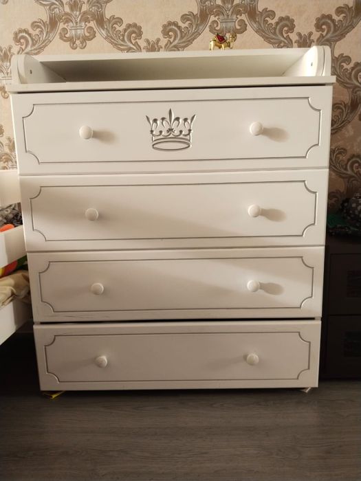 Продам детский комод с пеленальным столиком