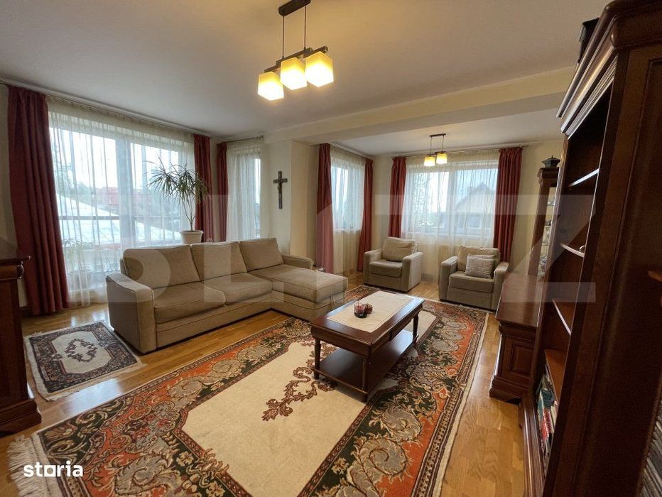 Zamca – Apartament 5 Camere, Curte Proprie, 185 mp